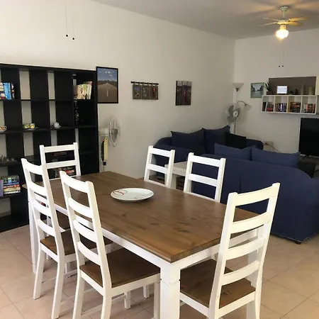 Peaceful 2 Bedrooms By Homely Apartman *