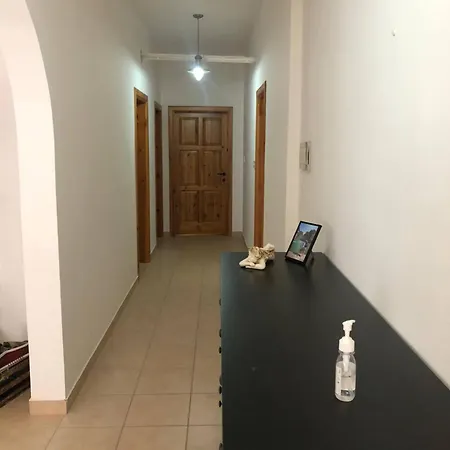 Apartman Peaceful 2 Bedrooms By Homely *