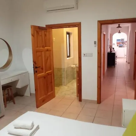 Peaceful 2 Bedrooms By Homely